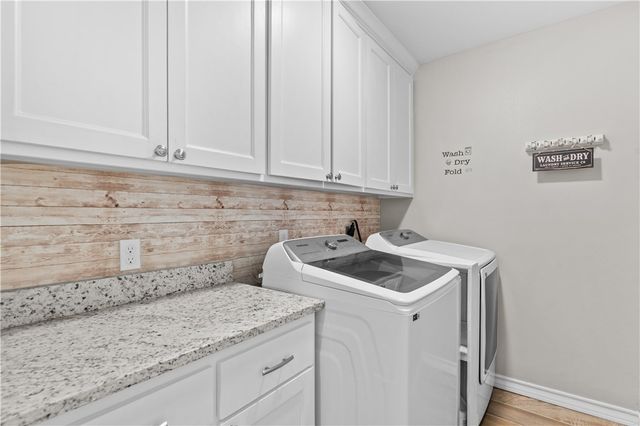 103 Atkinson Dr, Orange Grove, TX 78372