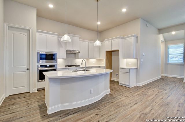 732 Navarro Street, New Braunfels, TX 78132