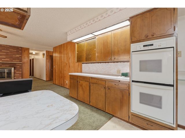 832 WILSONVILLE Rd, Newberg, OR 97132
