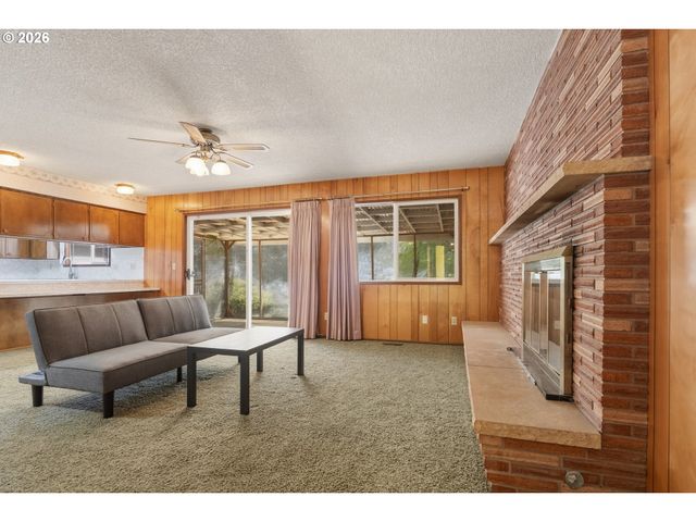 832 WILSONVILLE Rd, Newberg, OR 97132