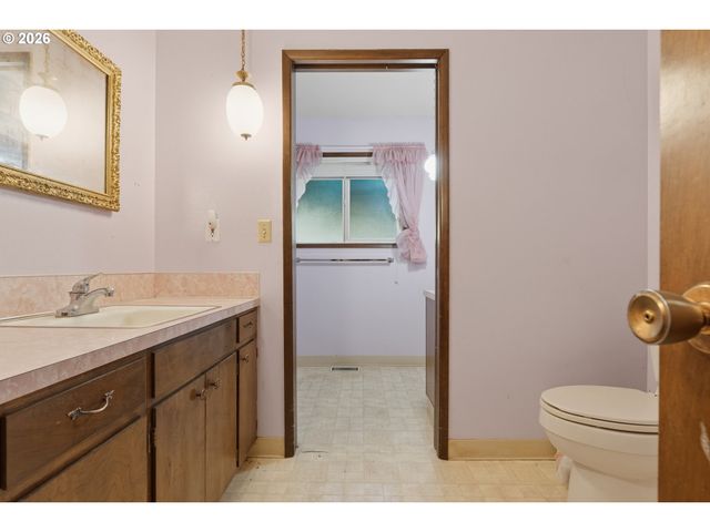 832 WILSONVILLE Rd, Newberg, OR 97132