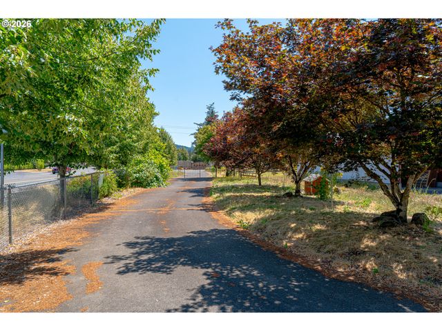 832 WILSONVILLE Rd, Newberg, OR 97132