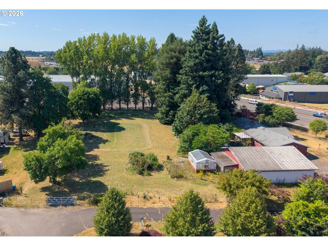 832 WILSONVILLE Rd, Newberg, OR 97132