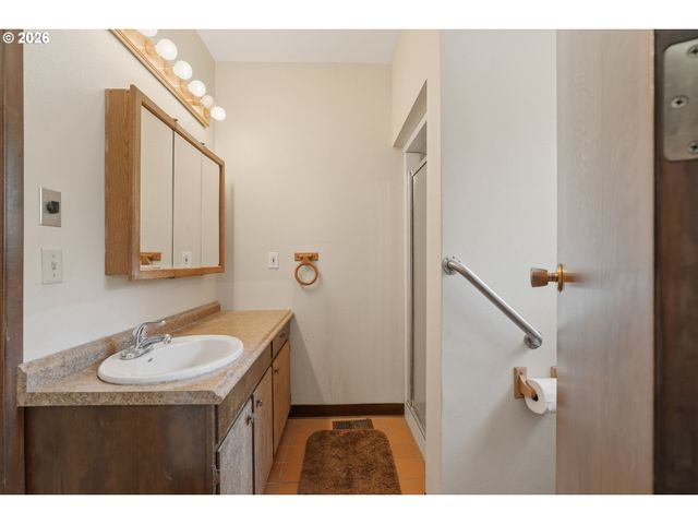832 WILSONVILLE Rd, Newberg, OR 97132