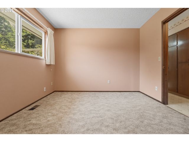 832 WILSONVILLE Rd, Newberg, OR 97132