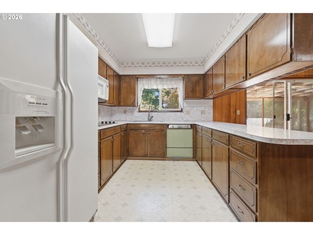 832 WILSONVILLE Rd, Newberg, OR 97132