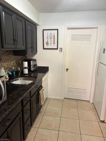 1 Arrowwood Lane, South Brunswick Twp., NJ 08852