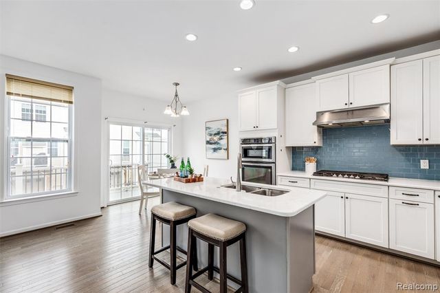 2769 Ashcombe Drive, Ann Arbor, MI 48105