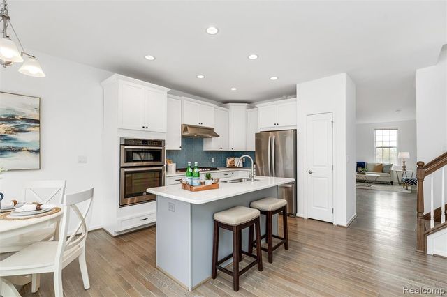 2769 Ashcombe Drive, Ann Arbor, MI 48105