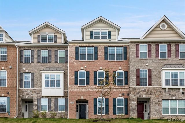 2769 Ashcombe Drive, Ann Arbor, MI 48105