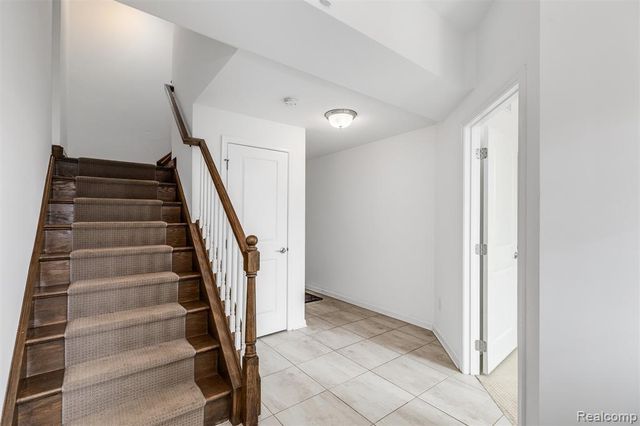 2769 Ashcombe Drive, Ann Arbor, MI 48105