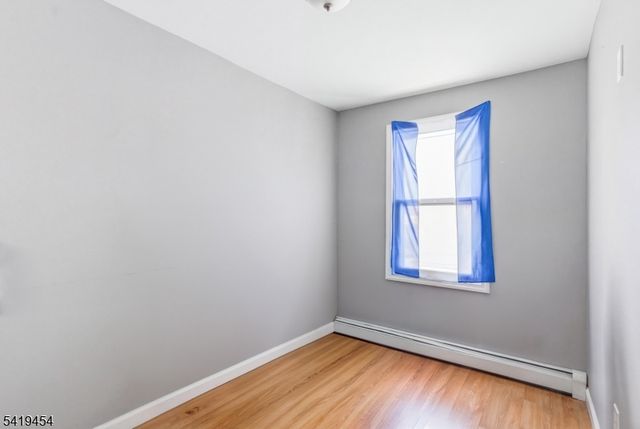 61 Cutler St, Newark City, NJ 07104