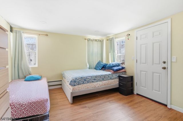 61 Cutler St, Newark City, NJ 07104