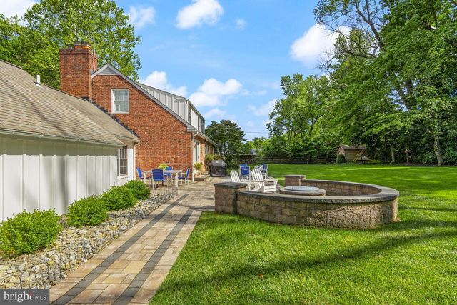 574 TIMBER LN, Devon, PA 19333