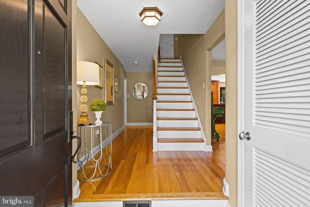 574 TIMBER LN, Devon, PA 19333