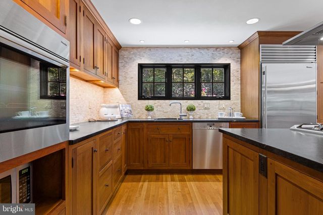 574 TIMBER LN, Devon, PA 19333