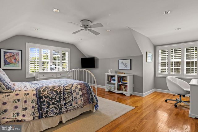574 TIMBER LN, Devon, PA 19333
