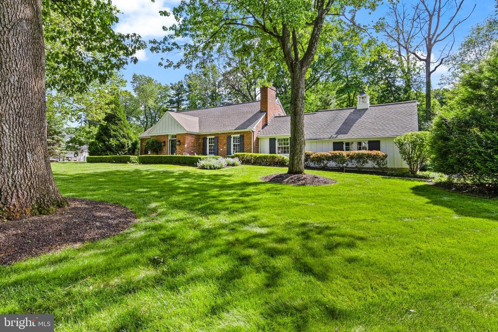 574 TIMBER LN, Devon, PA 19333