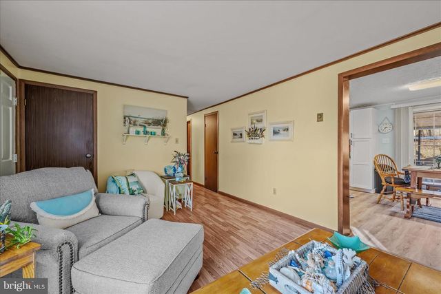 35 SLEEPYVIEW LN, Berkeley Springs, WV 25411