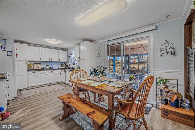 35 SLEEPYVIEW LN, Berkeley Springs, WV 25411