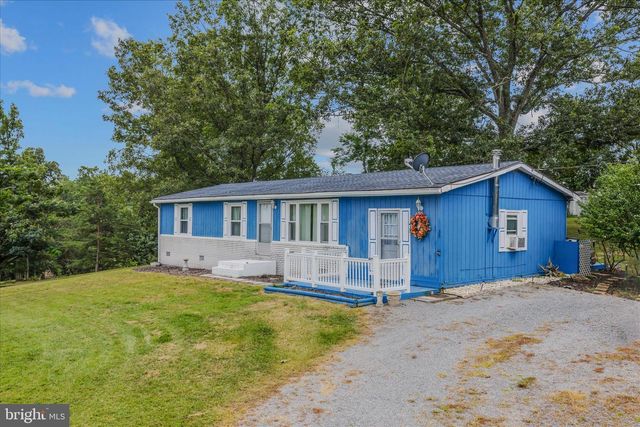 35 SLEEPYVIEW LN, Berkeley Springs, WV 25411