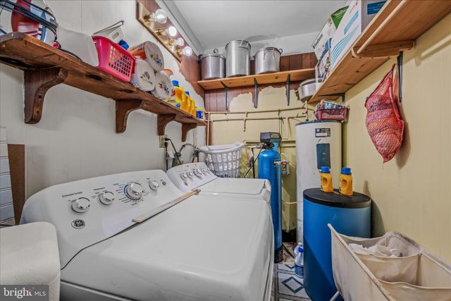 35 SLEEPYVIEW LN, Berkeley Springs, WV 25411