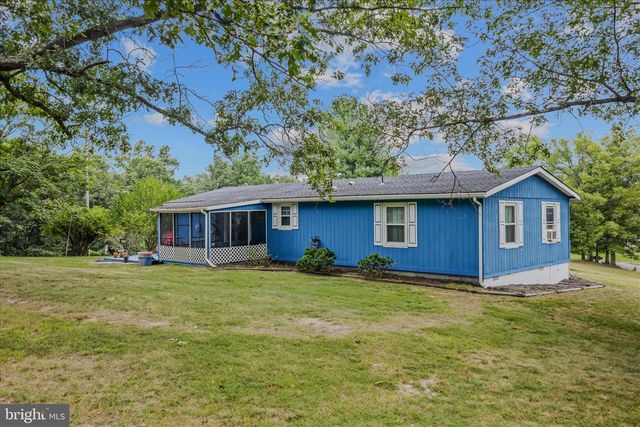 35 SLEEPYVIEW LN, Berkeley Springs, WV 25411