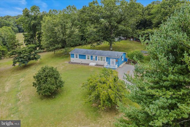 35 SLEEPYVIEW LN, Berkeley Springs, WV 25411