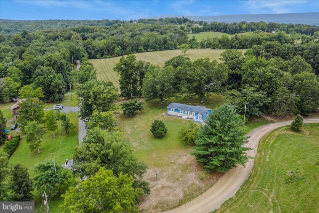 35 SLEEPYVIEW LN, Berkeley Springs, WV 25411