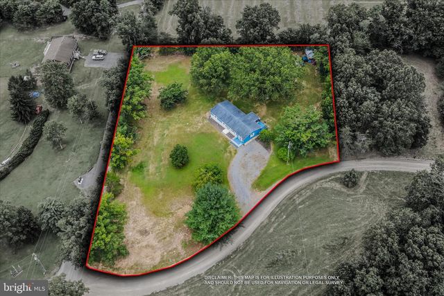 35 SLEEPYVIEW LN, Berkeley Springs, WV 25411