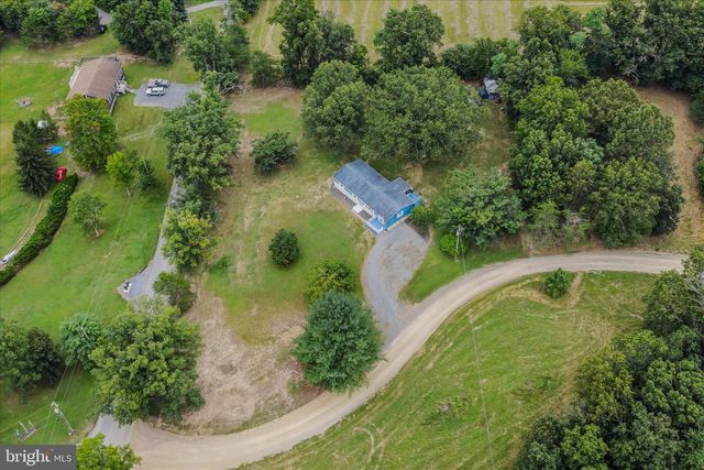 35 SLEEPYVIEW LN, Berkeley Springs, WV 25411