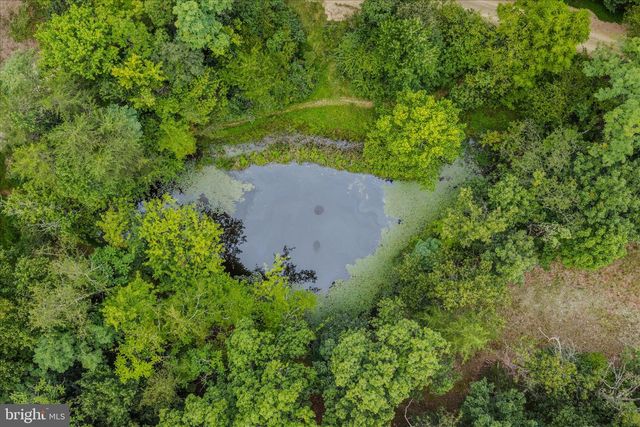 35 SLEEPYVIEW LN, Berkeley Springs, WV 25411