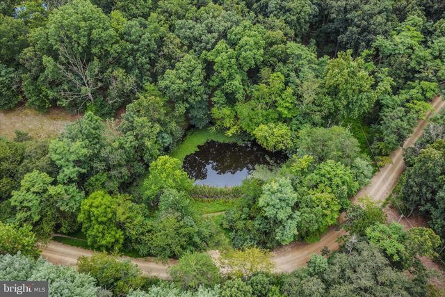 35 SLEEPYVIEW LN, Berkeley Springs, WV 25411