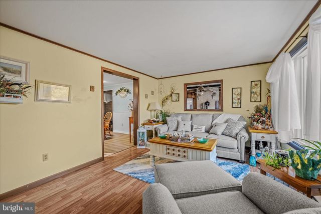 35 SLEEPYVIEW LN, Berkeley Springs, WV 25411