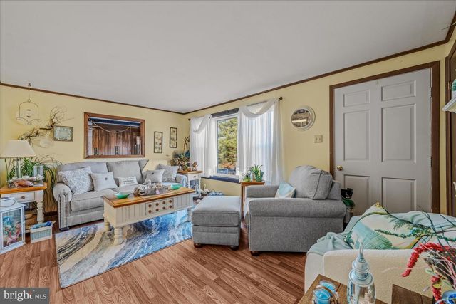 35 SLEEPYVIEW LN, Berkeley Springs, WV 25411