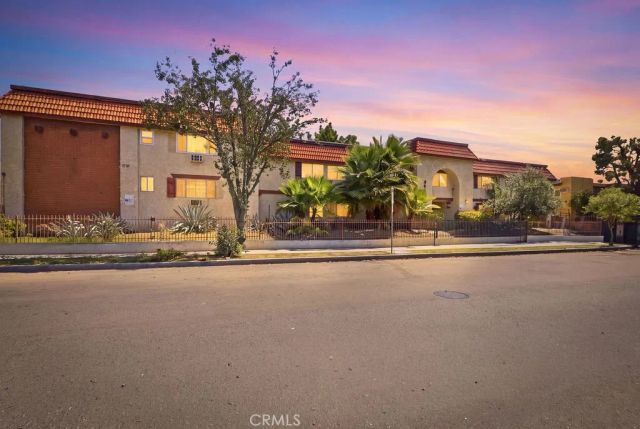 8800 Cedros Avenue 108, Panorama City, CA 91402