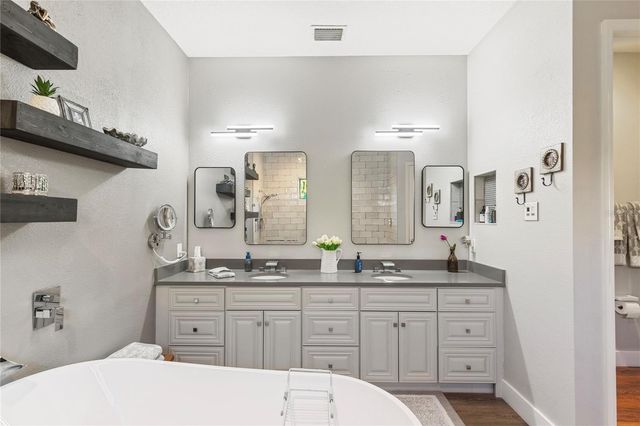 8791 BELLA VITA CIRCLE, Land O Lakes, FL 34637