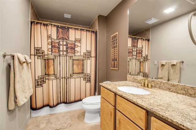 808 3RD AVENUE W 307, Bradenton, FL 34205