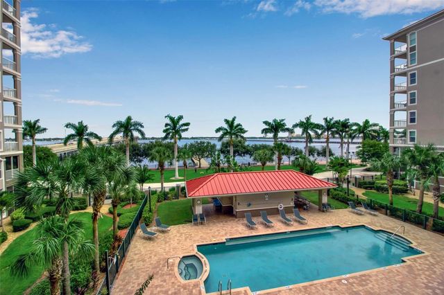 808 3RD AVENUE W 307, Bradenton, FL 34205