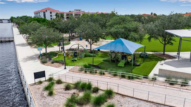 808 3RD AVENUE W 307, Bradenton, FL 34205