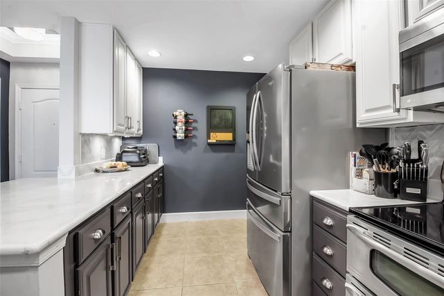 808 3RD AVENUE W 307, Bradenton, FL 34205