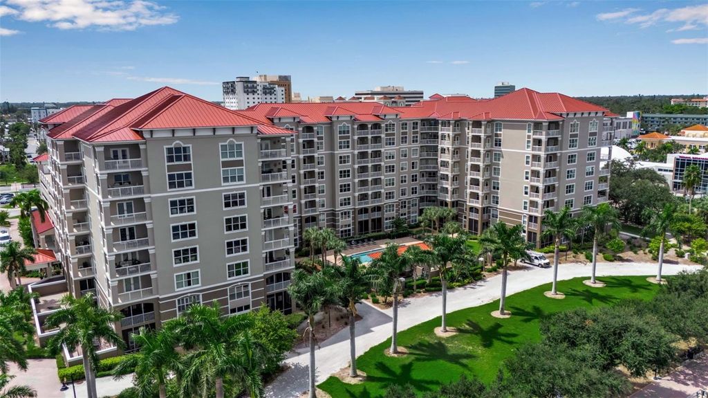 808 3RD AVENUE W 307, Bradenton, FL 34205