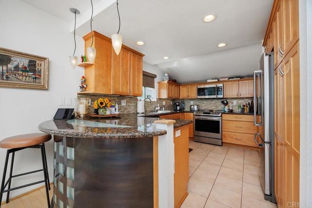 307 Longden Lane, Solana Beach, CA 92075