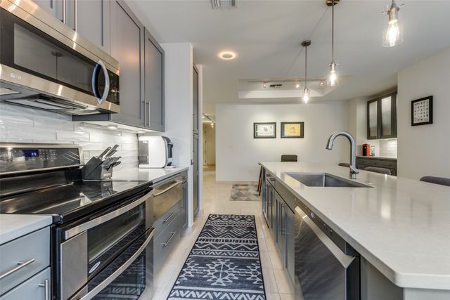 1505 Elm Street 303, Dallas, TX 75201