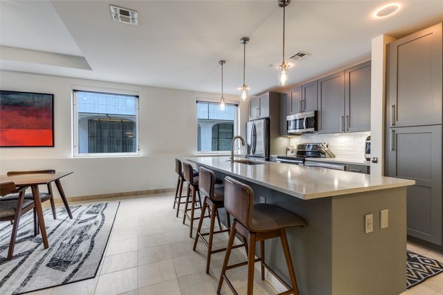 1505 Elm Street 303, Dallas, TX 75201