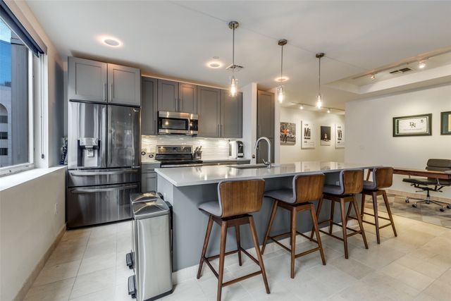 1505 Elm Street 303, Dallas, TX 75201