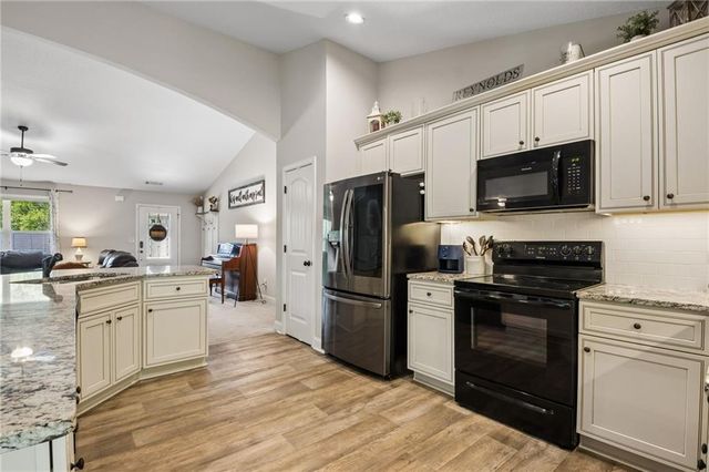 275 Emily Forest Way, Pendergrass, GA 30567