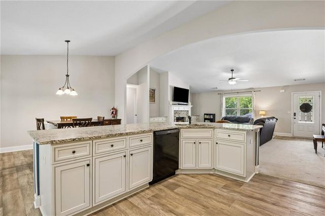 275 Emily Forest Way, Pendergrass, GA 30567