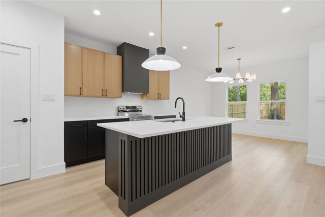 2638 Southland Street, Dallas, TX 75215