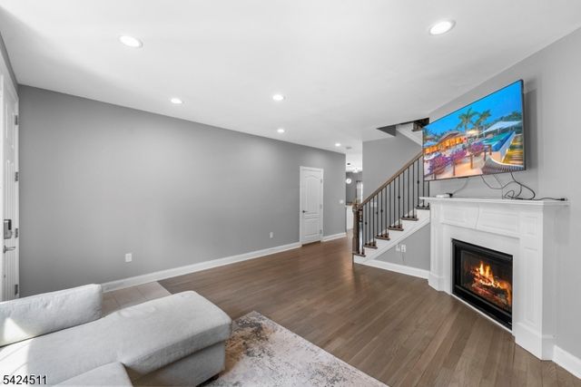 64 Halina Ln, Butler Boro, NJ 07405